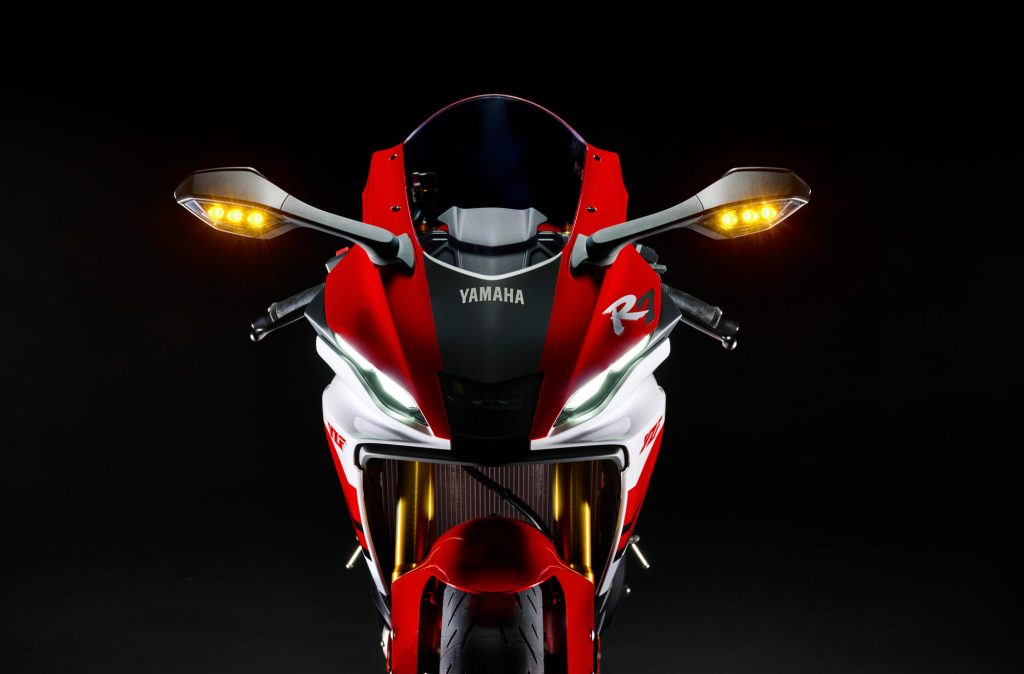 2026 Yamaha YZF700R7 EU NA Detail 011 03